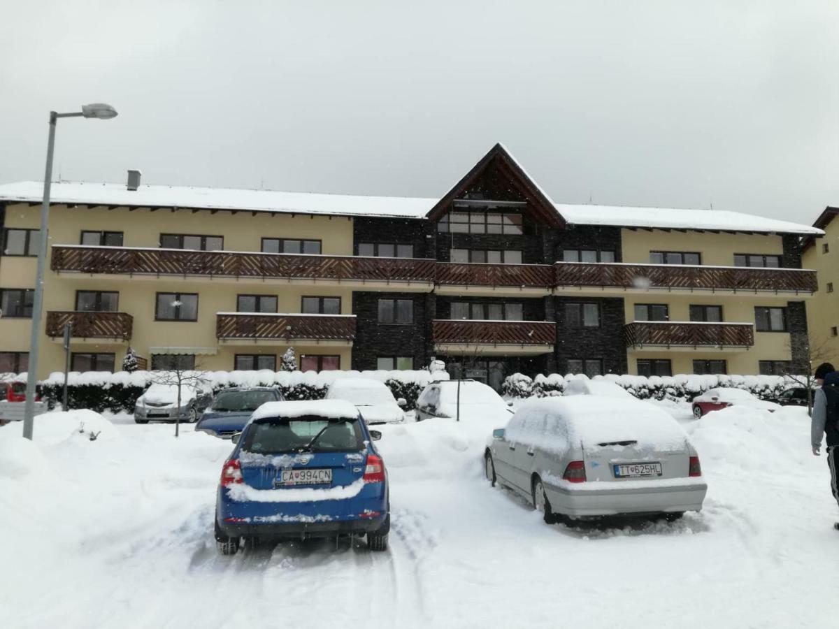 Apartman S Terasou Ócsad Kültér fotó